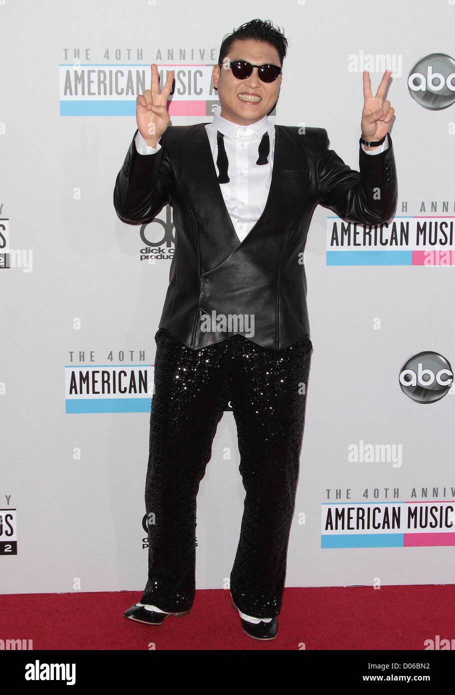 Officialpsy Los Angeles, California, USA. 18th November 2012. Psy at arrivals for ...