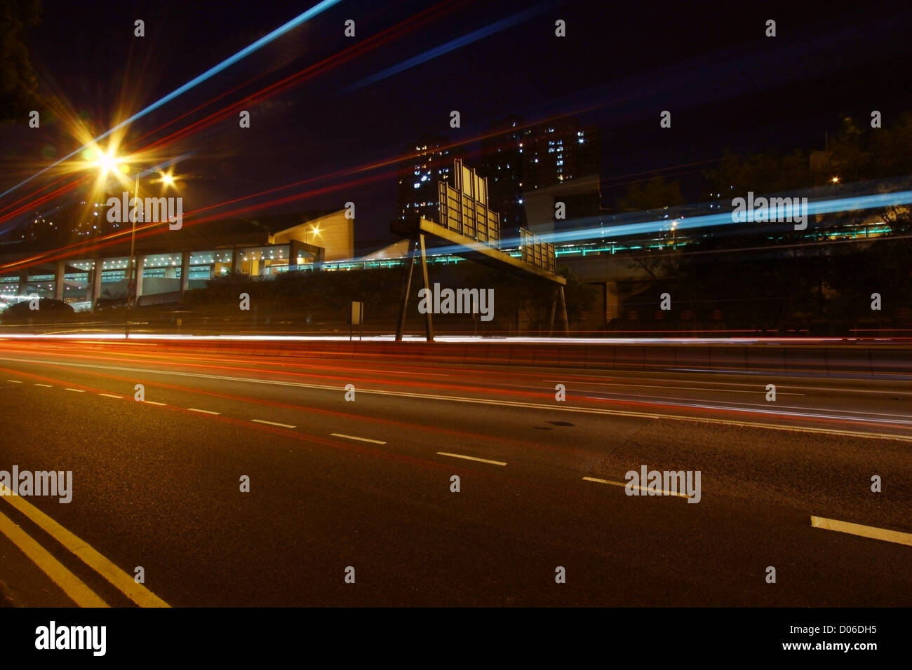 Modern city traffic hi-res stock photography and images - Alamy