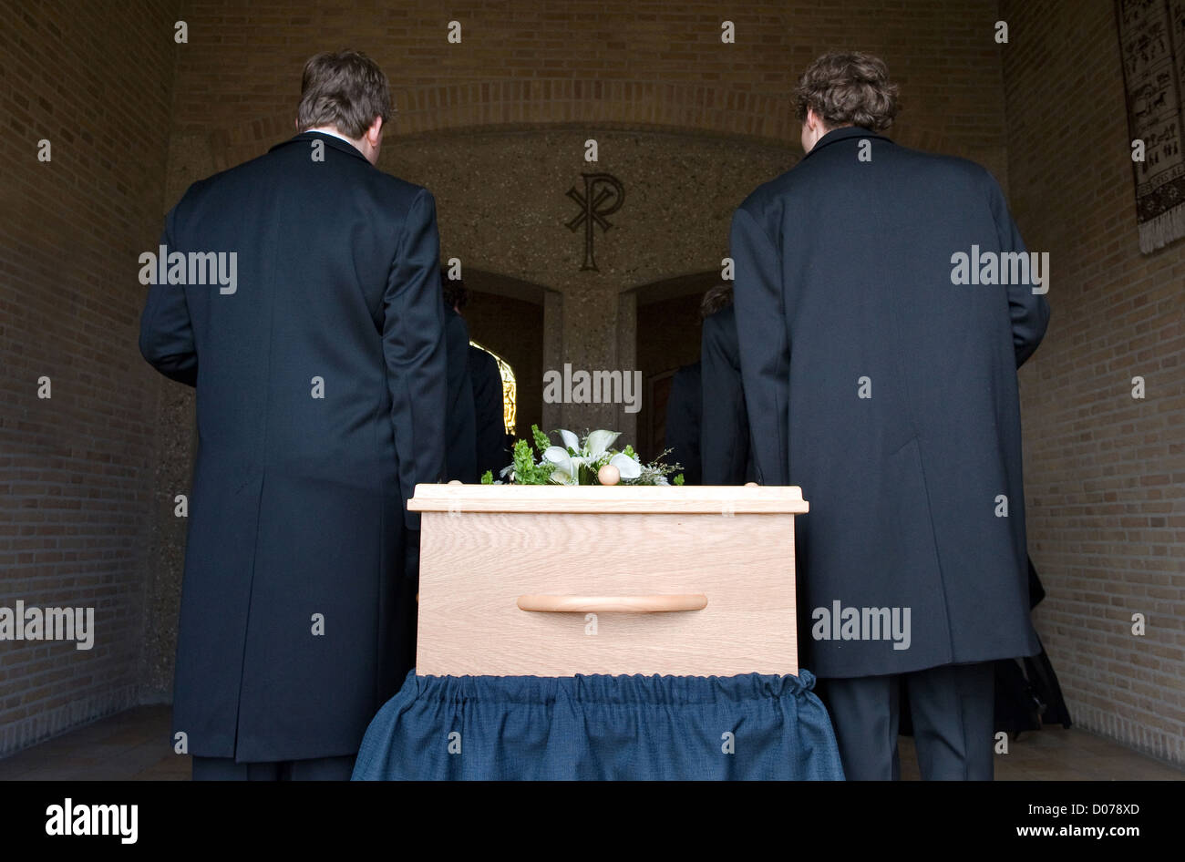 Funeral bearers hires stock photography and images Alamy