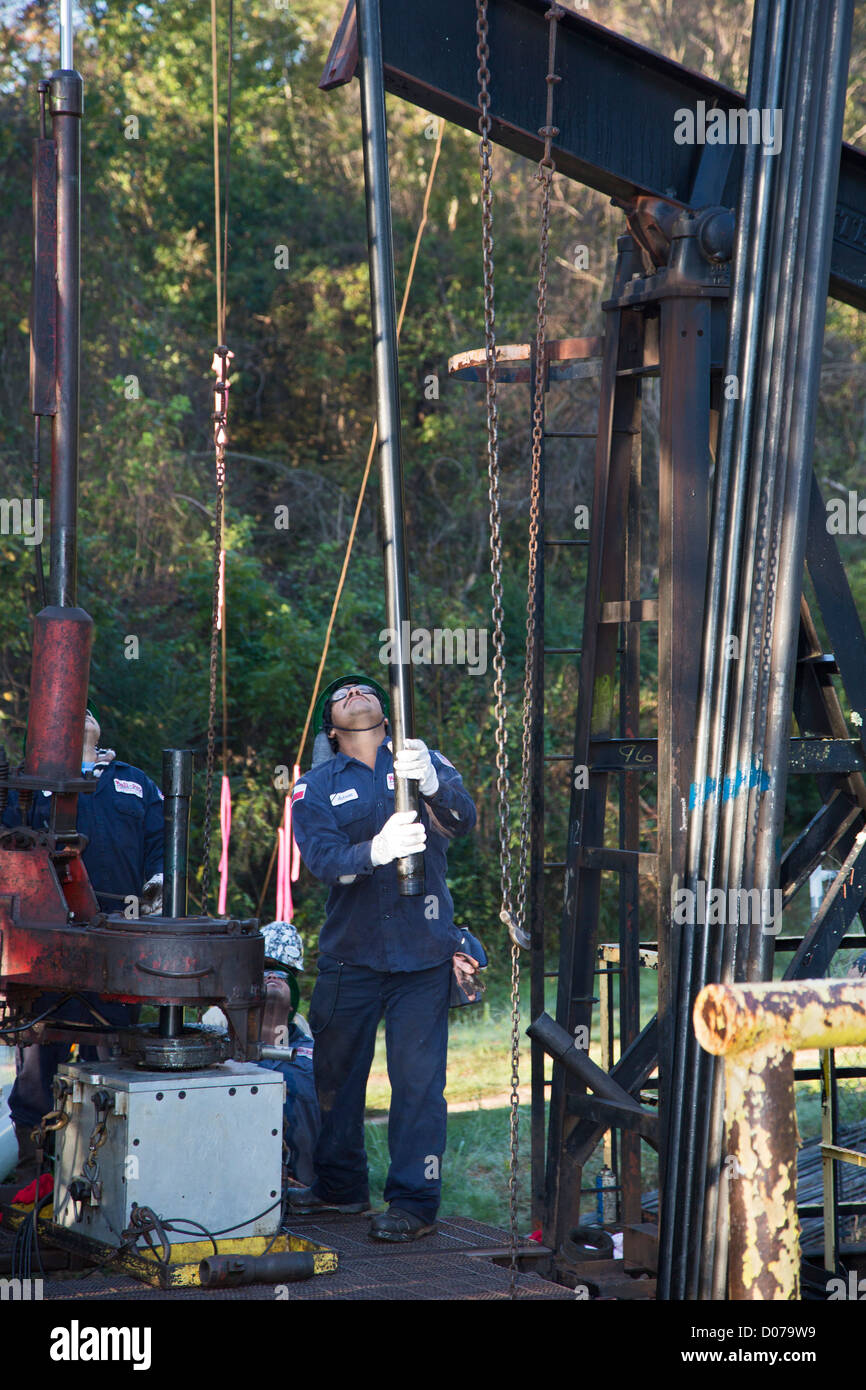 Oil rig workers texas hires stock photography and images Alamy
