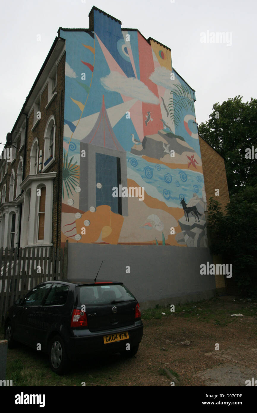 One of two murals on Bellefields Road by London Wall Public Art Stock Photo