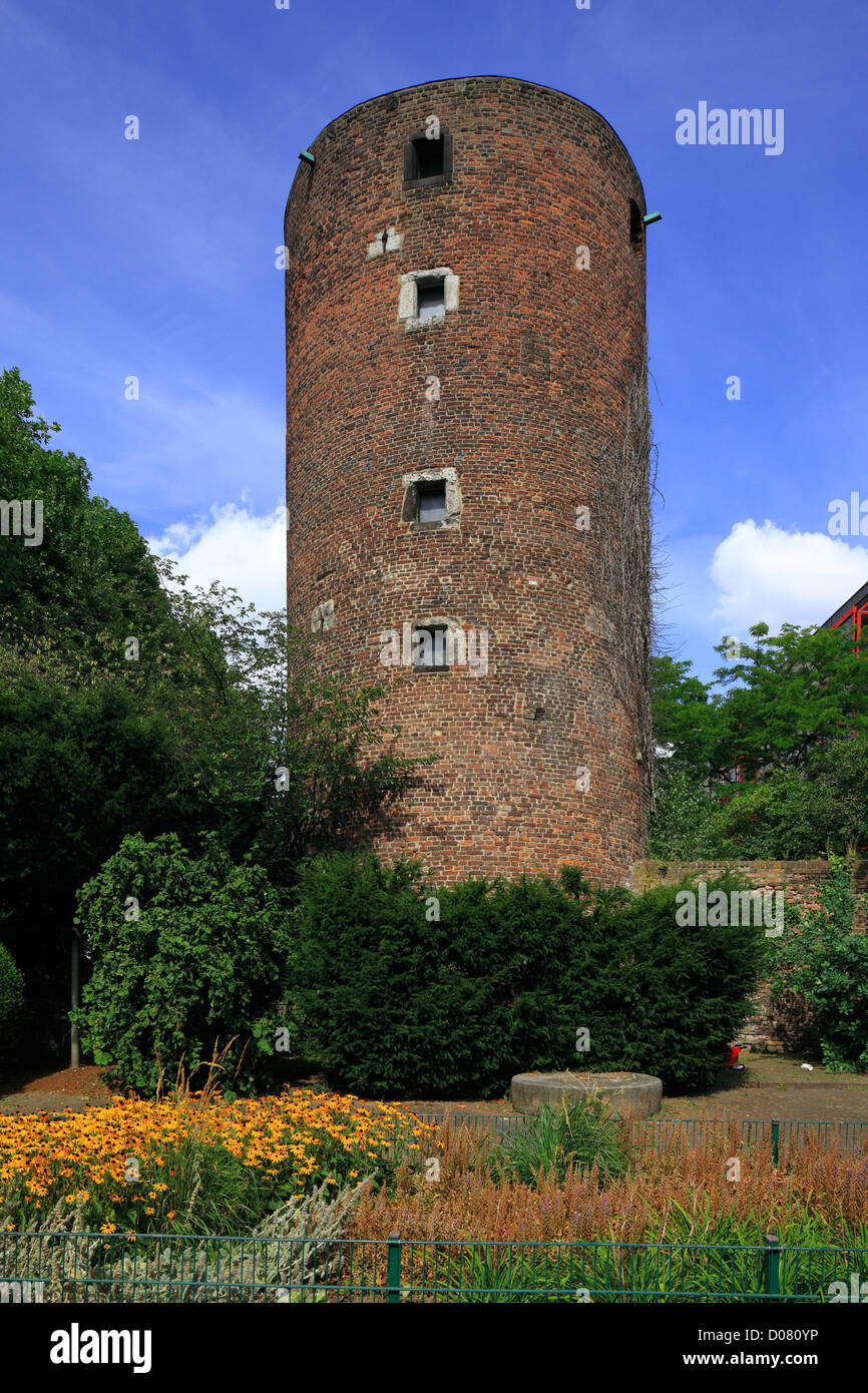 Mittelalterliche Stadtbefestigung, Wehrturm, Eulenturm in Krefeld-Uerdingen, Niederrhein, Nordrhein-Westfalen Stock Photo