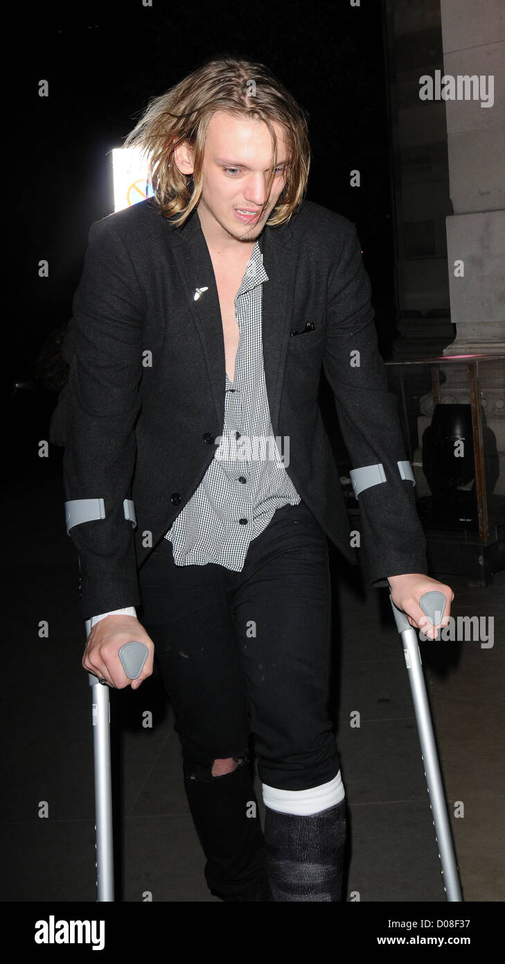 Jamie campbell bower harry potter deals
