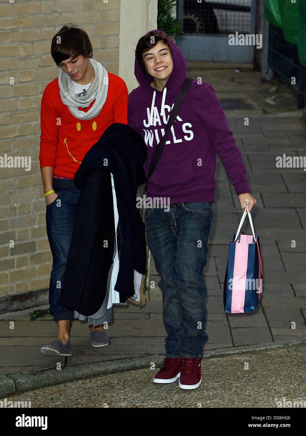 Harry Styles and Louis Tomlinson of One Direction 