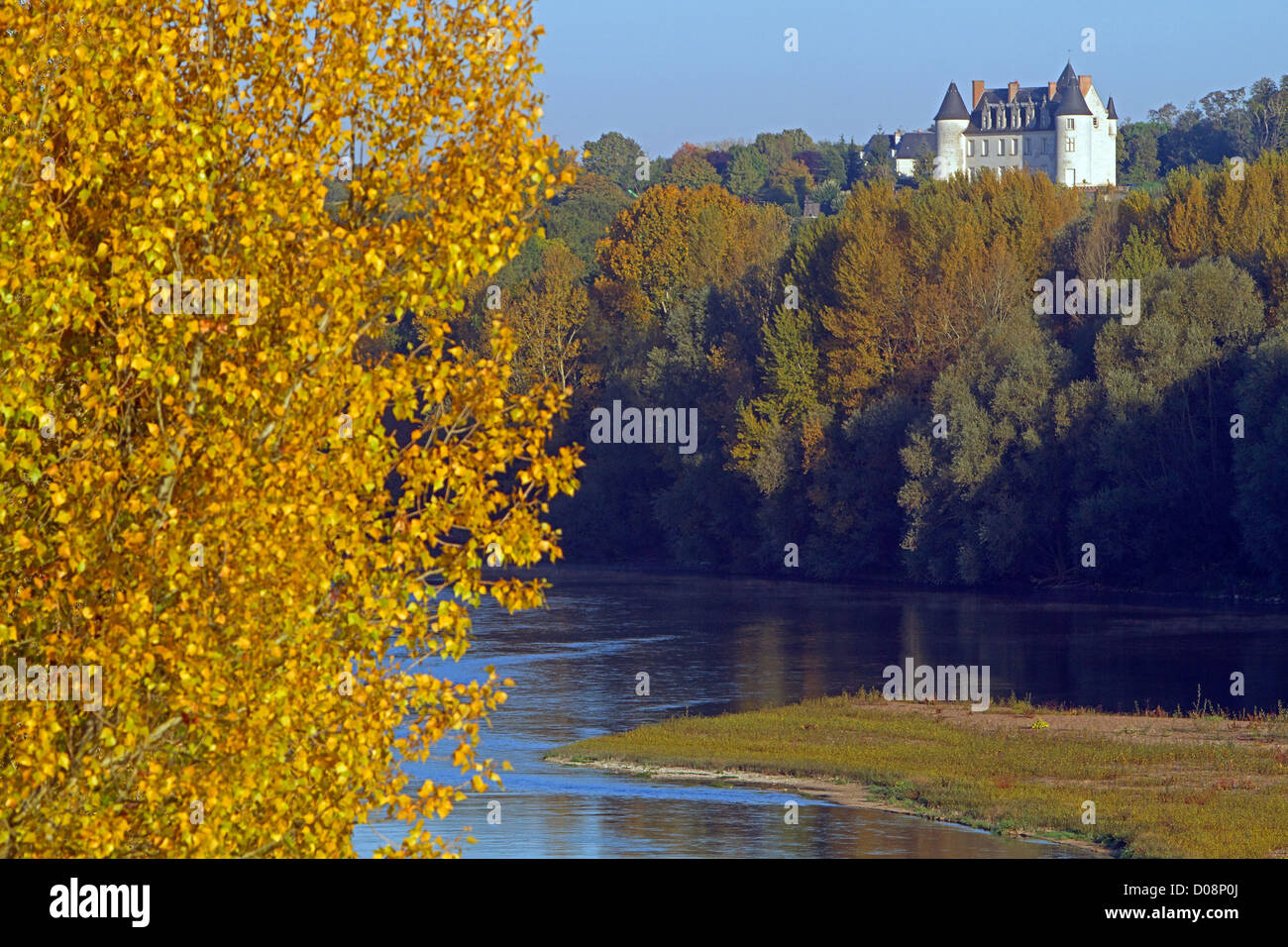 THE CHATEAU DE MONCONTOUR ON THE TUFFACEAOUS HILL OF VOUVRAY OVERLOOKING THE LOIRE IN AUTUMN INDRE-ET-LOIRE (37) FRANCE Stock Photo