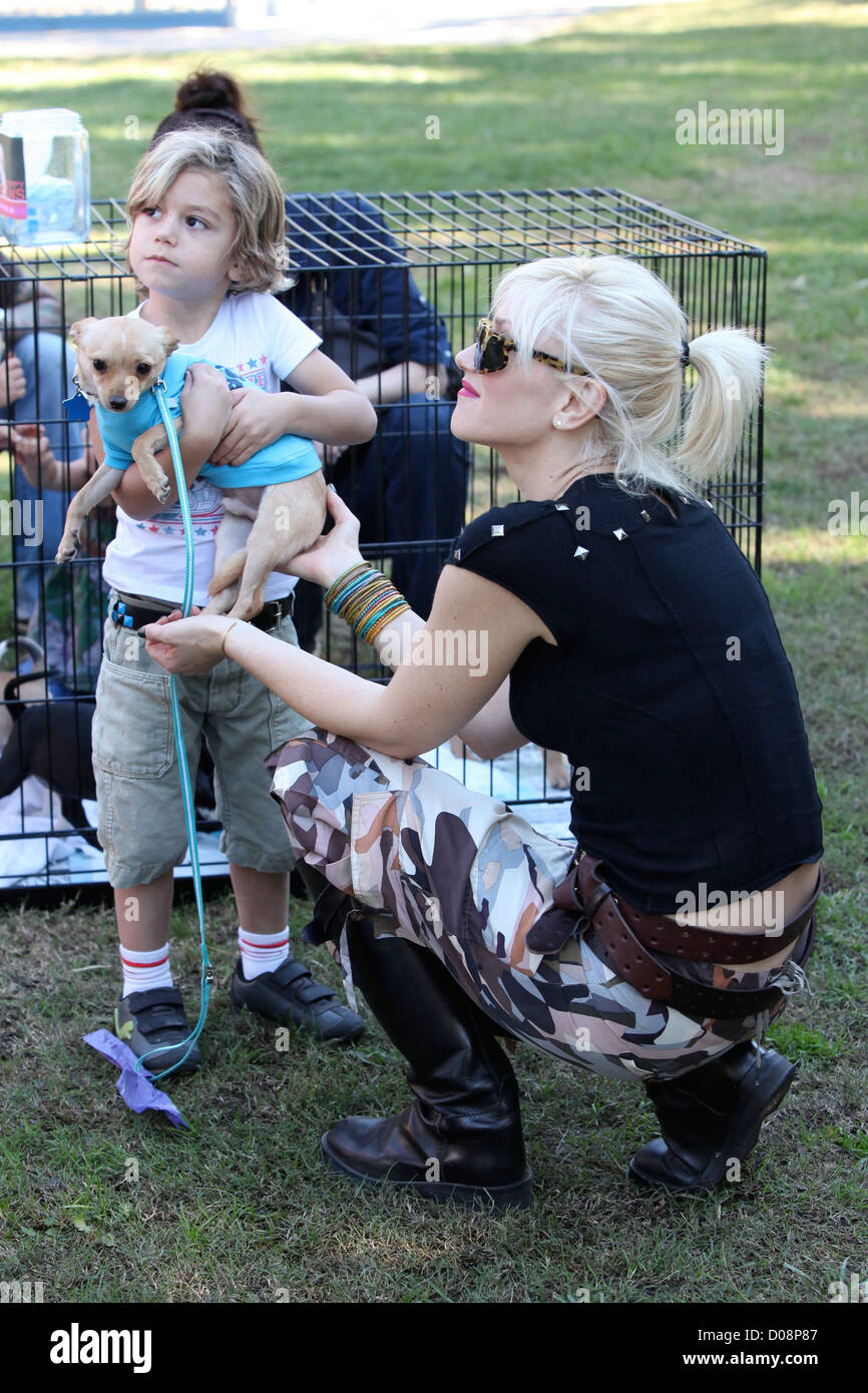 Gwen Stefani and Kingston Gwen Stefani and Gavin Rossdale take sons Zuma and Kingston to a park in West Hollywood Los Angeles, Stock Photo