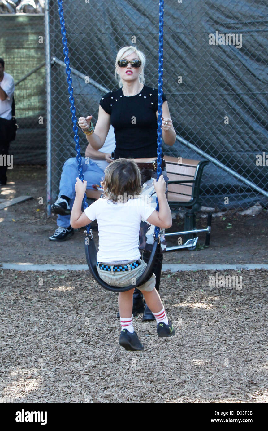Gwen Stefani and Kingston Gwen Stefani and Gavin Rossdale take sons Zuma and Kingston to a park in West Hollywood Los Angeles, Stock Photo