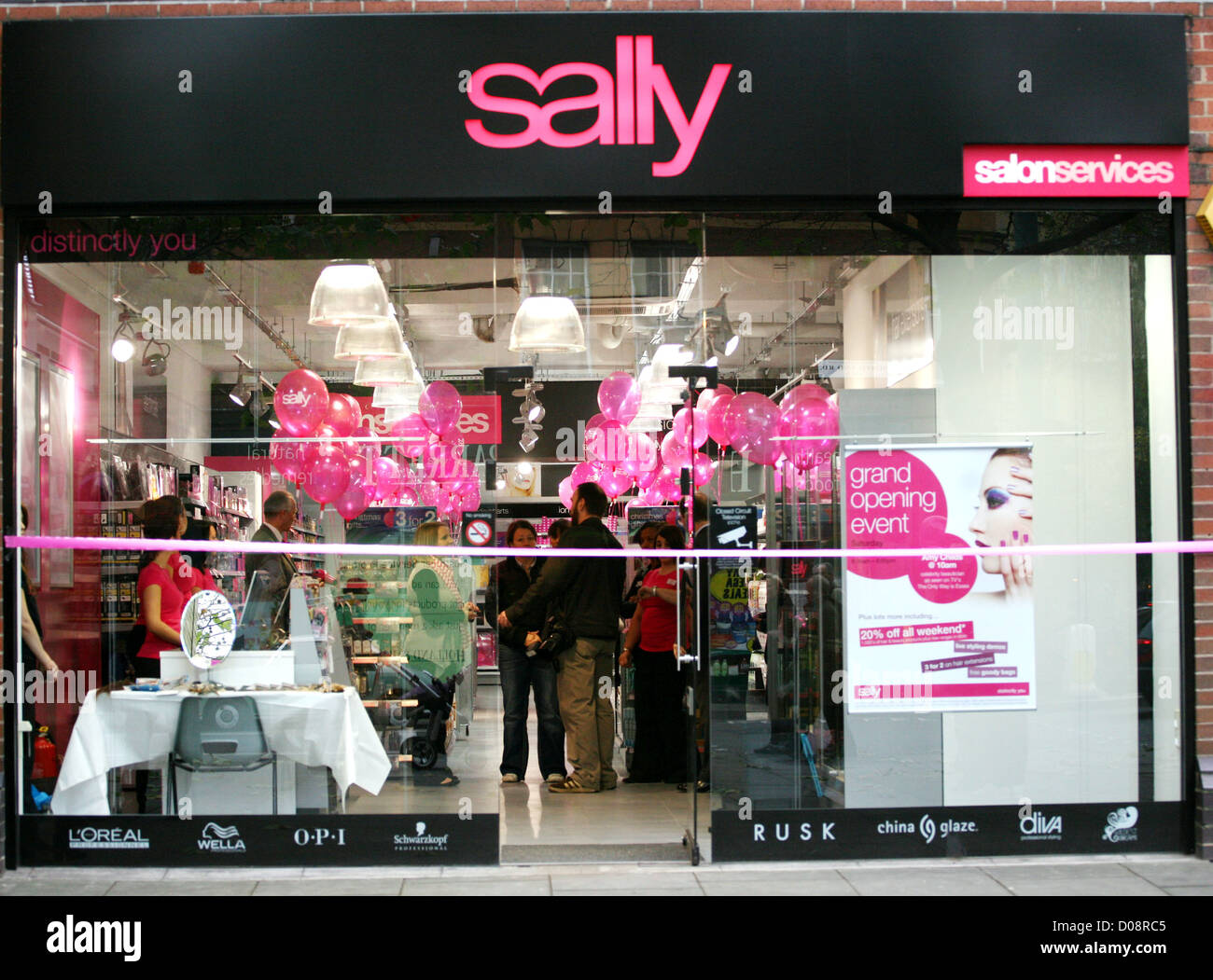 Amy Childs Amy Childs Opens The New Look Sally Professional Hair