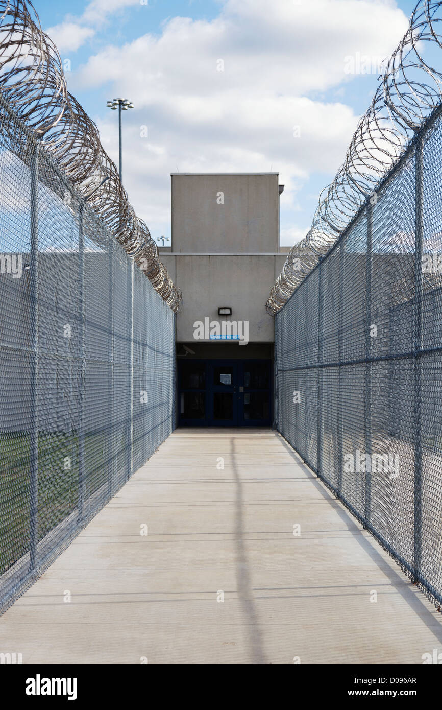 Prison best sale razor wire