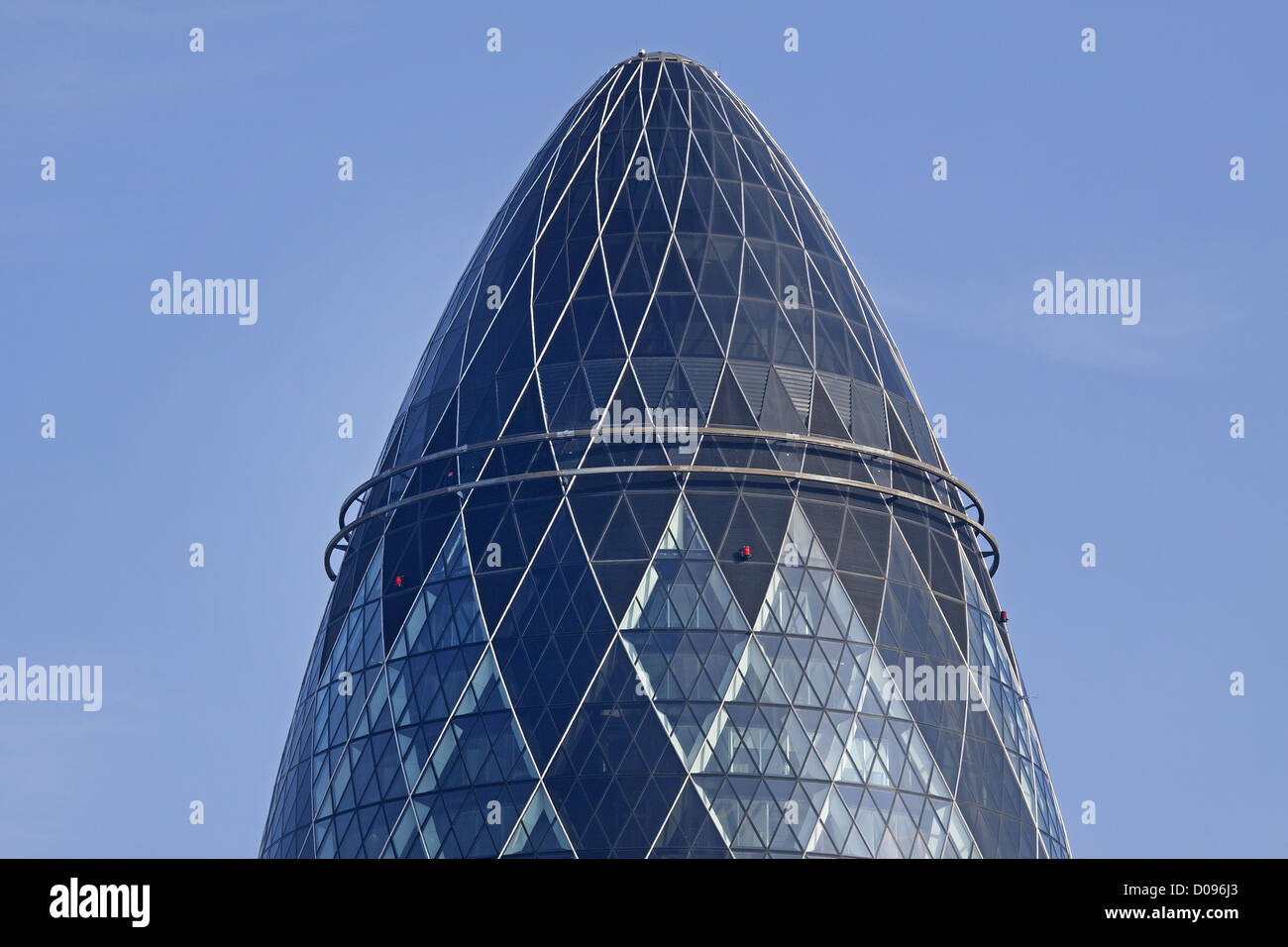 TOP SWISS RE BUILDING 30 ST MARY AXE BUILDING BUILT IN HEART CITY LONDON ARCHITECTS' FIRM NORMAN FOSTER BUILDING KNOWN ITS Stock Photo
