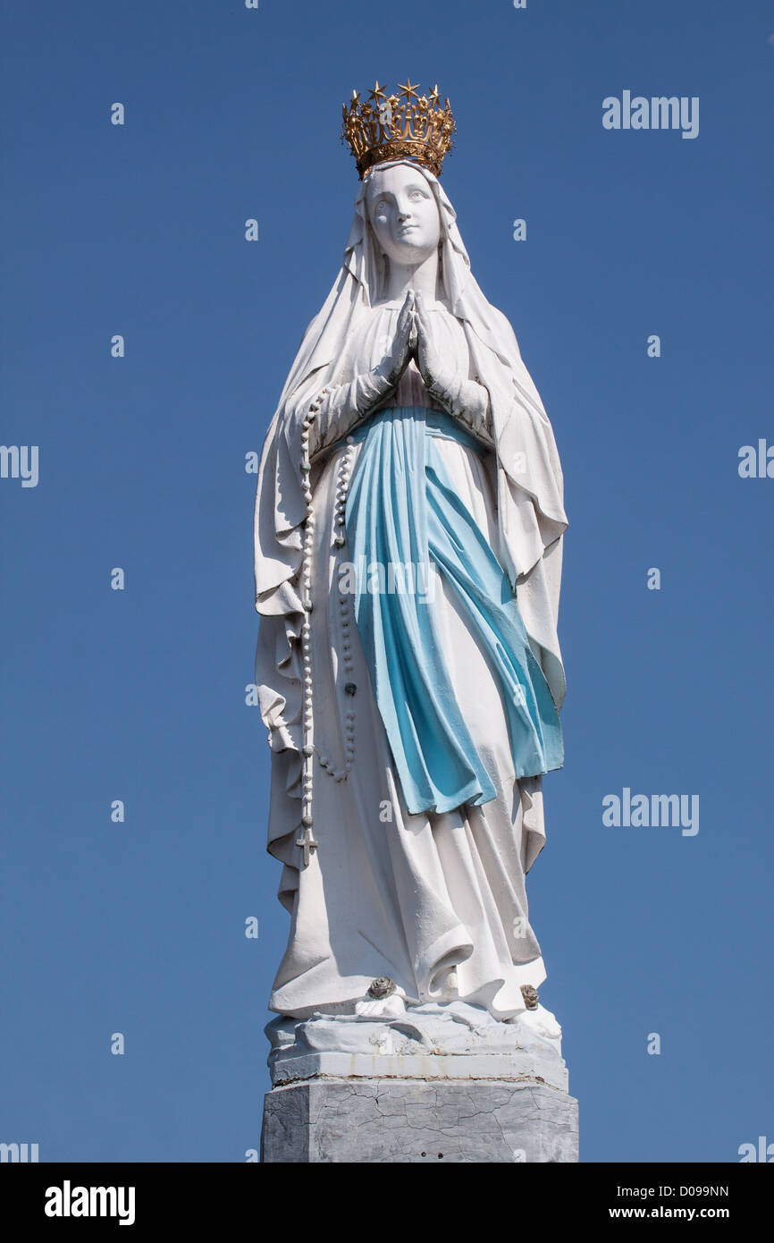 STATUE VIRGIN LOURDES ON ESPLANADE NOTREDAME DU ROSAIRE BASILICA