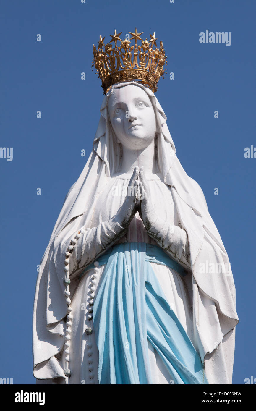 STATUE VIRGIN LOURDES ON ESPLANADE NOTREDAME DU ROSAIRE BASILICA