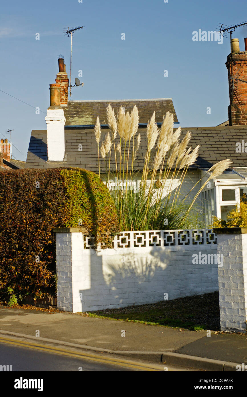 White washed house on hi-res stock photography and images - Alamy
