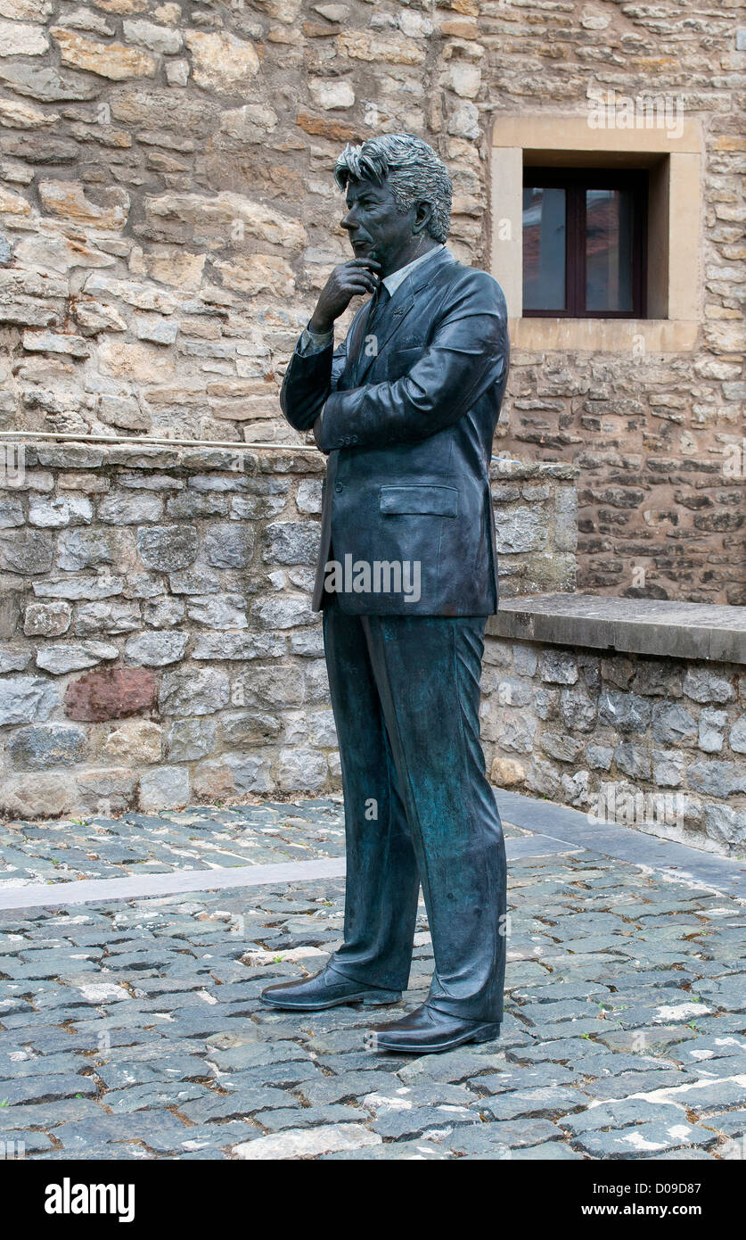 Statue of the British thriller writer Ken Follett, which stands next to the Santa Maria cathedral in Vitoria-Gasteiz, Spain Stock Photo