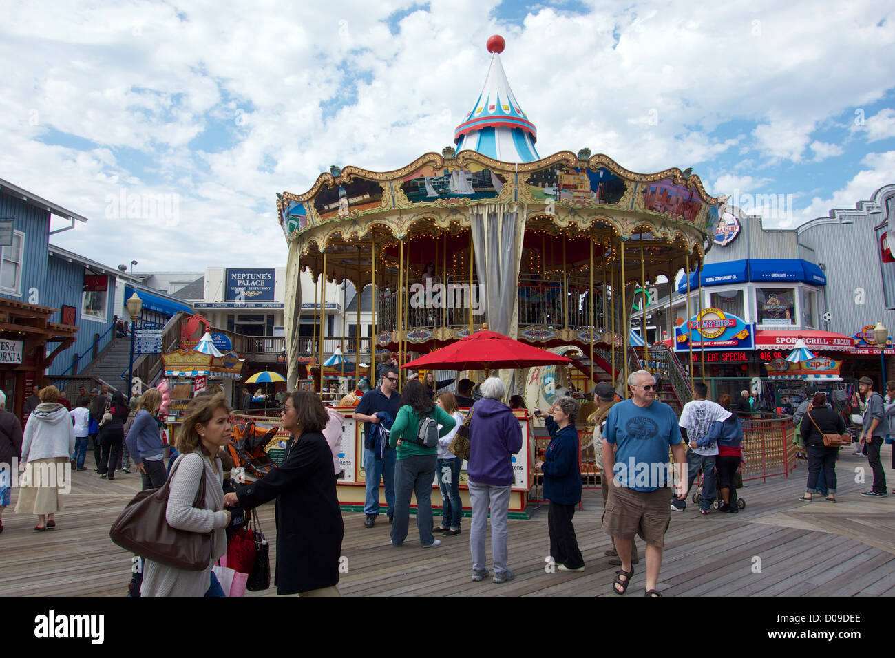 Tourists on Fisherman`s Wharf, Pier 39 at Carousel Editorial Stock