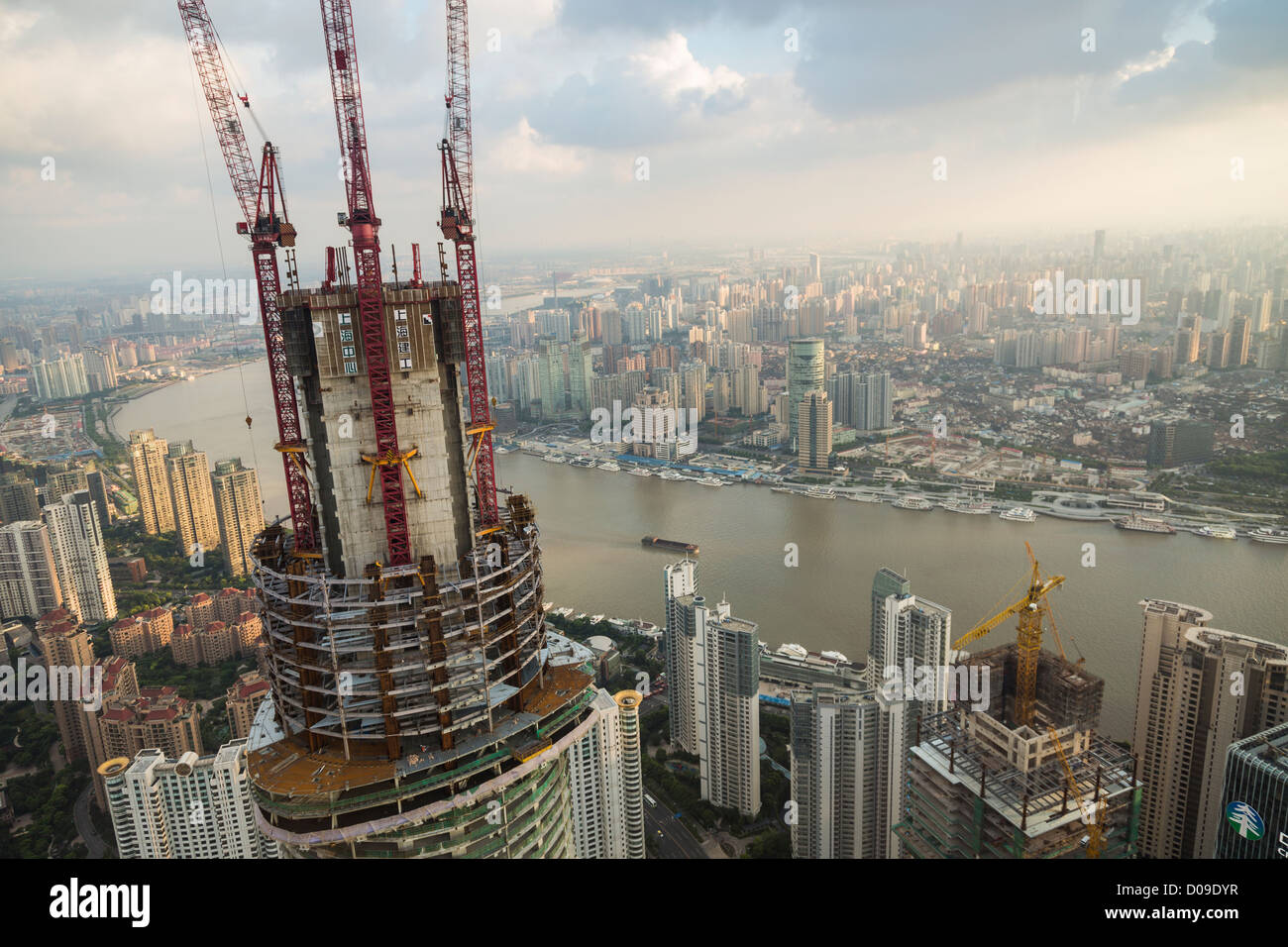 Shanghai tower under construction hires stock photography and images