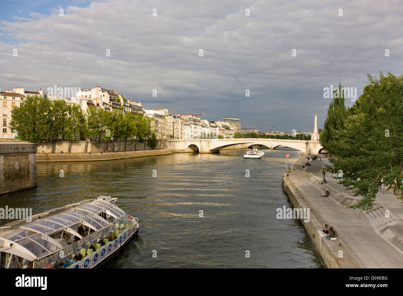 Tourist cruise boat in sunset, River Seine Paris France Stock Photo - Alamy