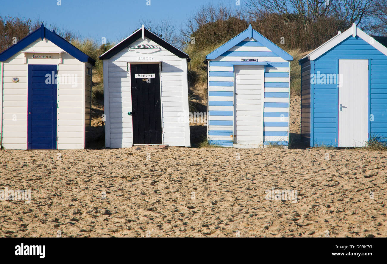 Beach Huts Southwold Suffolk England Stock Photo Alamy beach-huts-southwold-suffolk-england-stock-photo-alamy