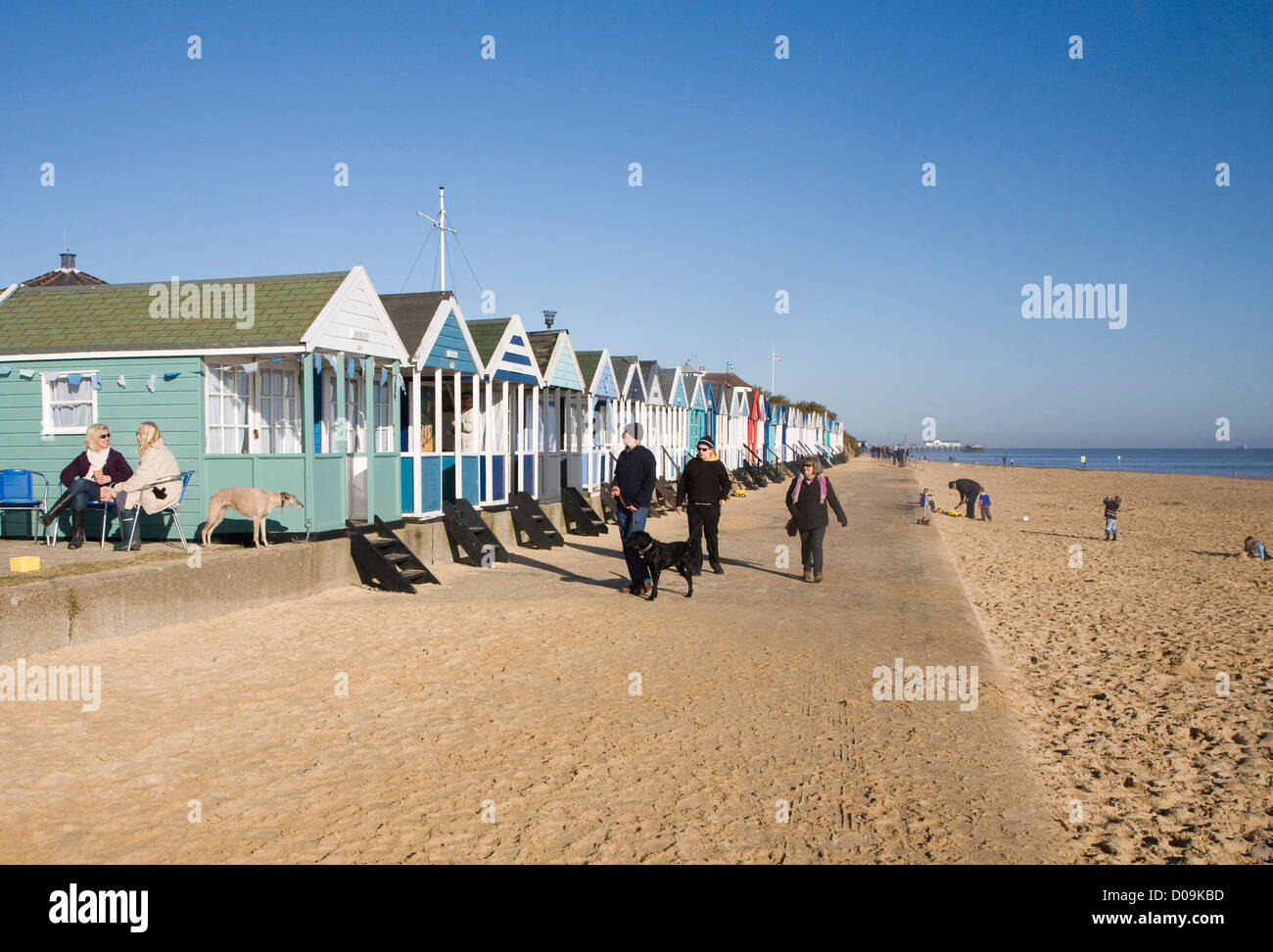 Beach Huts Southwold Suffolk England Stock Photo Alamy beach-huts-southwold-suffolk-england-stock-photo-alamy