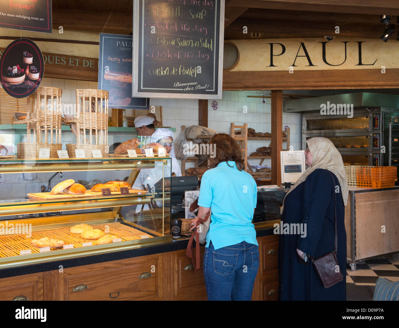 Paul Patisserie High Resolution Stock Photography and Images Alamy
