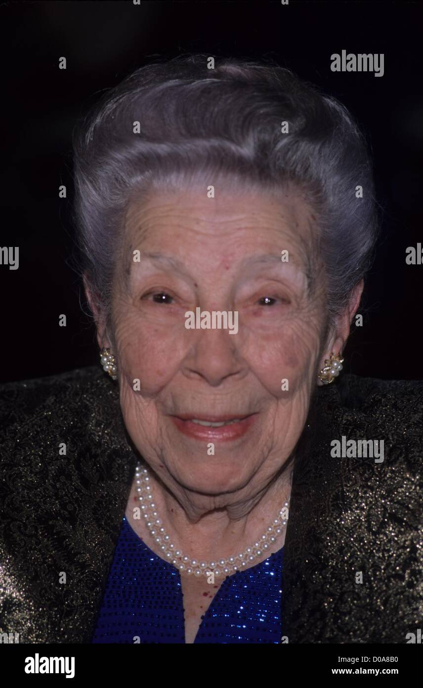 Elizabeth first globe hi-res stock photography and images - Alamy