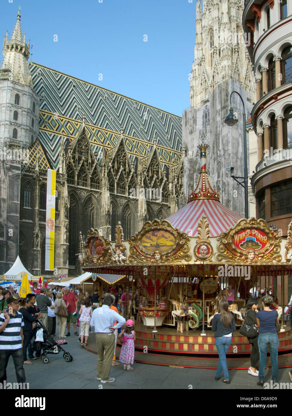 Österreich, Wien, Stephansdom, Steffl Kirtag Stock Photo - Alamy