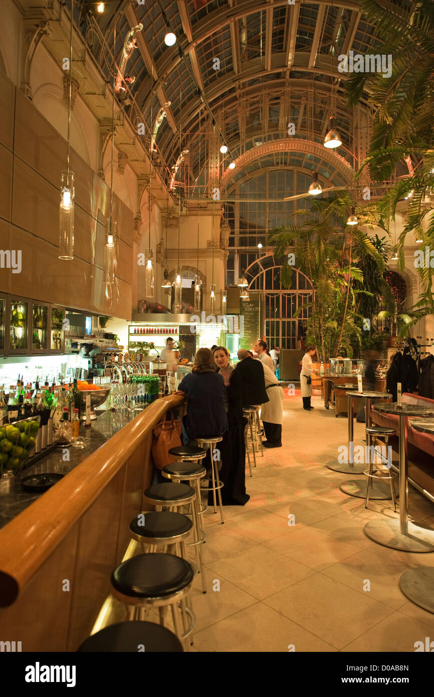 Österrreich, Wien I, Burggarten, Restaurant im Palmenhaus Stock Photo