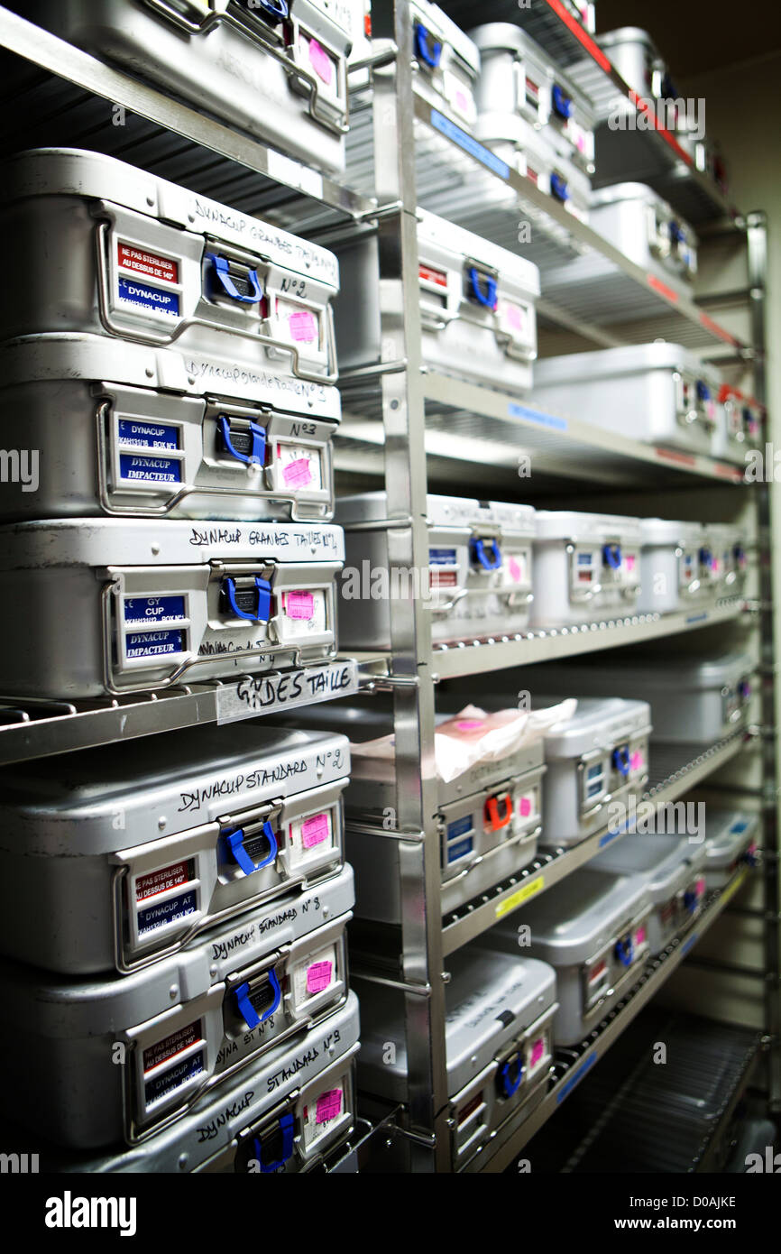 SURGICAL EQUIPMENT Stock Photo