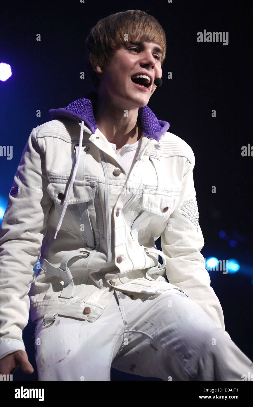Justin Bieber Performing At The Air Canada Centre During His My Stock Photo Alamy https www alamy com stock photo justin bieber performing at the air canada centre during his my world 51865409 html