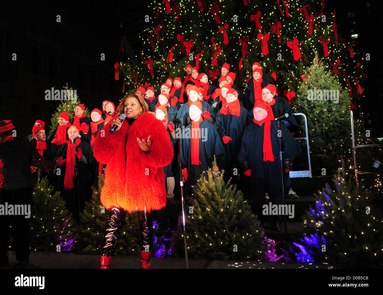 Darlene Love The South Street Seaport Christmas Tree Lighting Ceremony