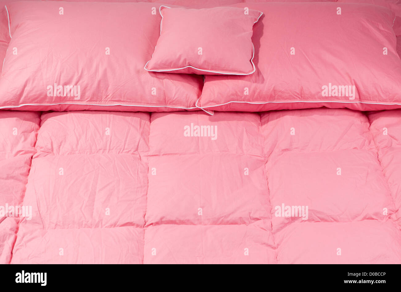Pink duvet cover hires stock photography and images Alamy