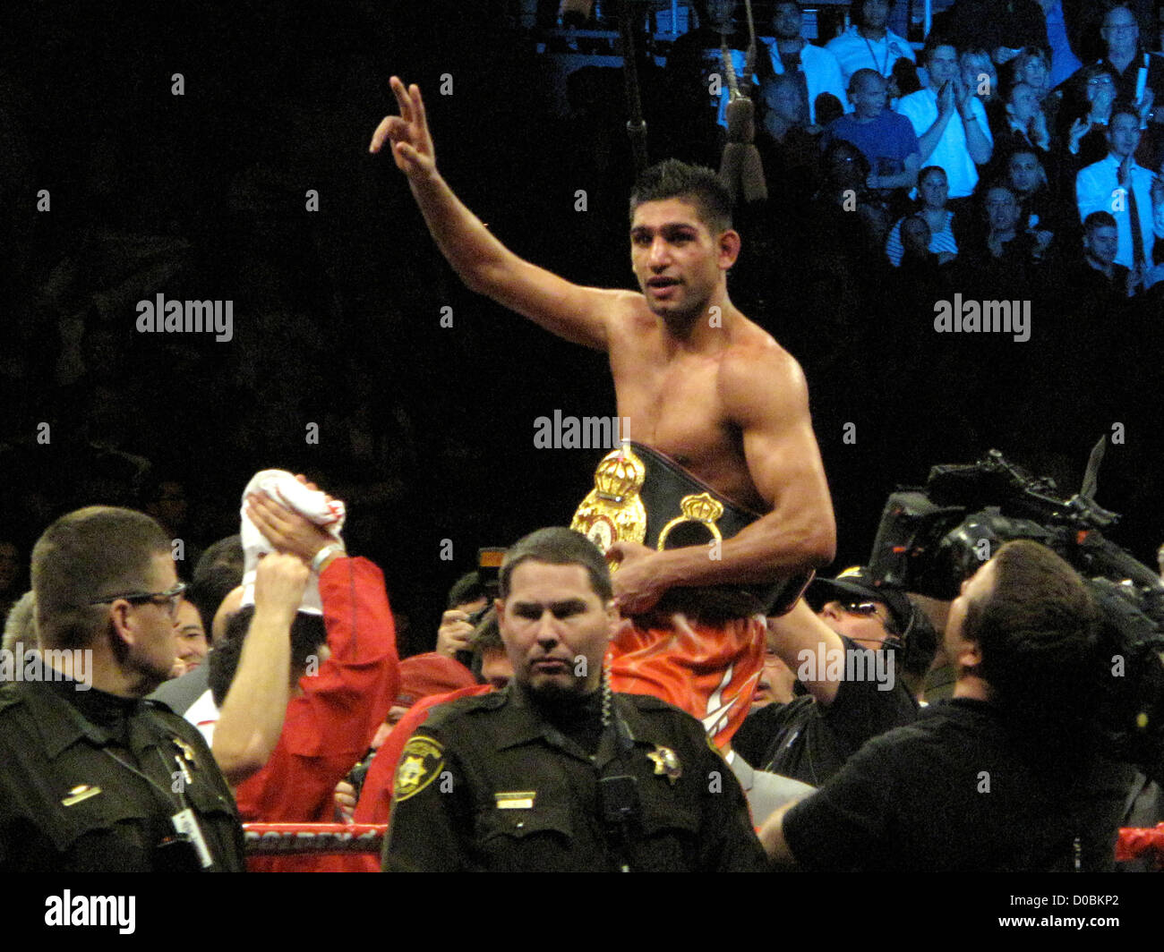 Amir Khan retains his WBA Super Lightweight title Amir Khan Vs Marcos Maidana at the Mandalay Bay Events Center Las Vegas, Stock Photo