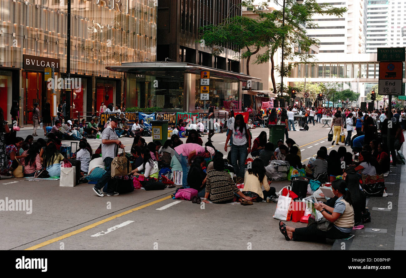 Filipino Sunday afternoon in Hong Kong SAR, CHina, Asia when the immigrant workers all get together Stock Photo