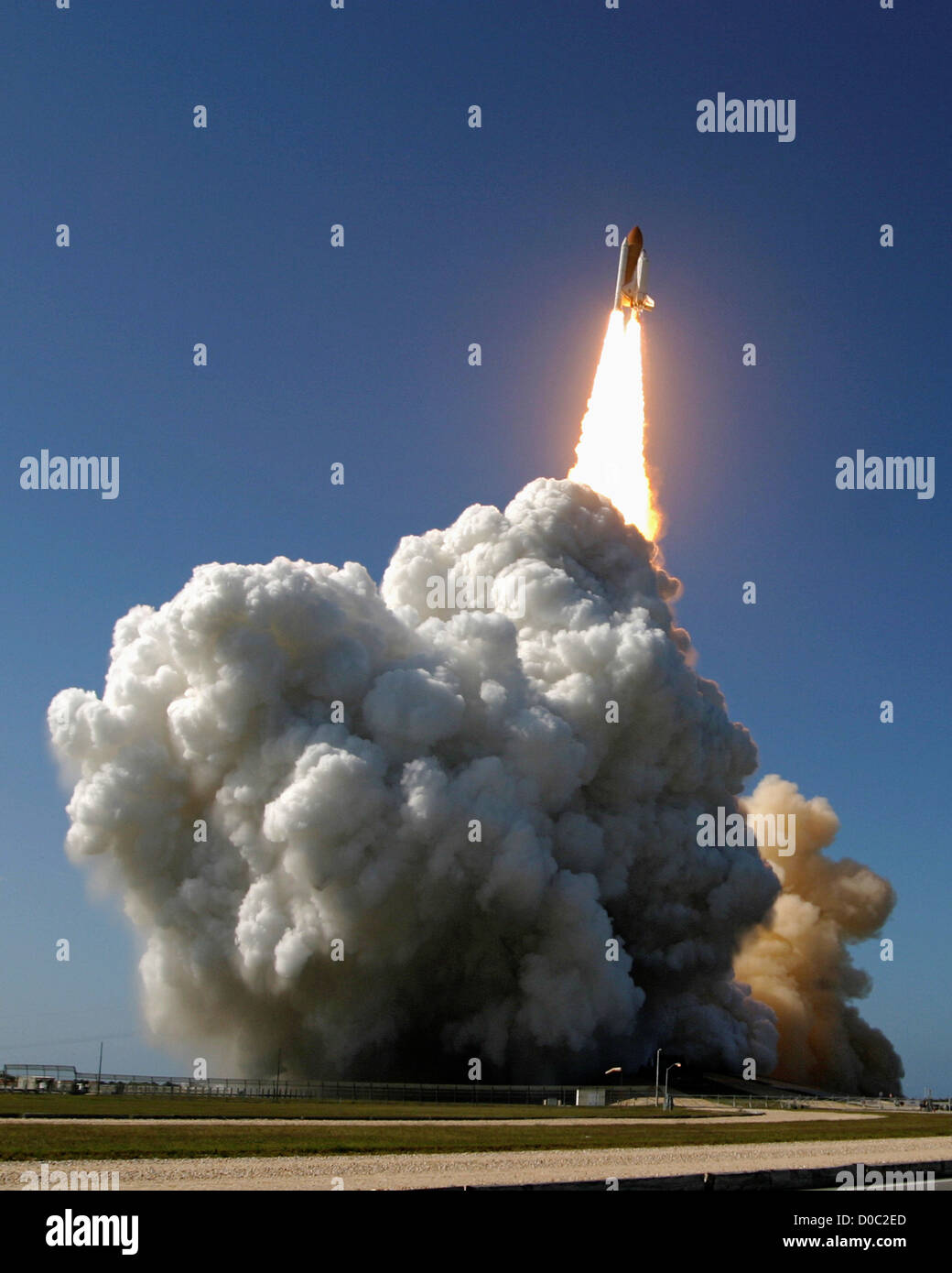 The Space Shuttle Discovery launches on STS-124 to the International Space Station, May 31, 2008 at 5:02pm EDT. Stock Photo