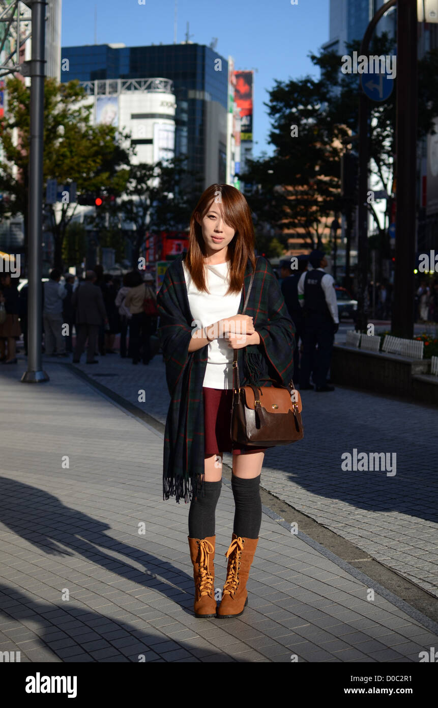 Shopping in Shibuya, Tokyo Stock Photo - Alamy