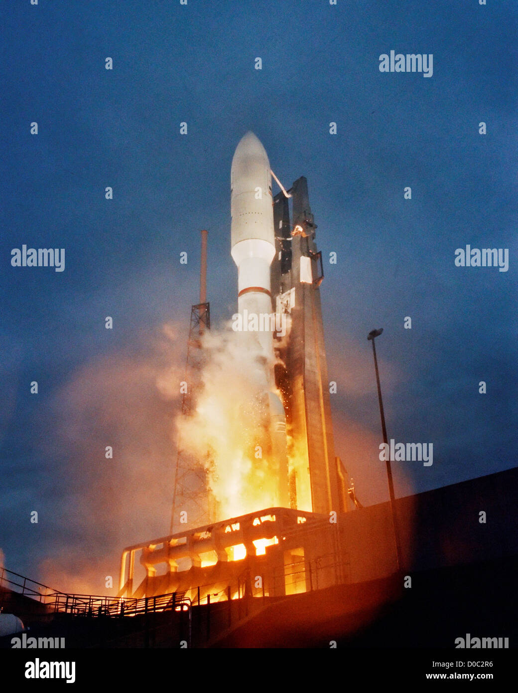 Atlas V launches the AMC16 communications satellite Stock Photo Alamy