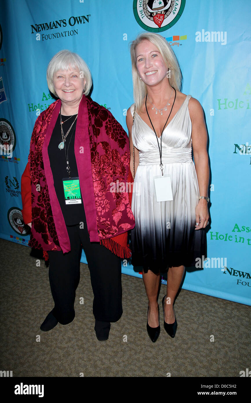 Joanne Woodward and Clea Newman Suderlund Paul Newman's 'Hole in the Wall' charity event, held at Lincoln Center - Arrivals New Stock Photo