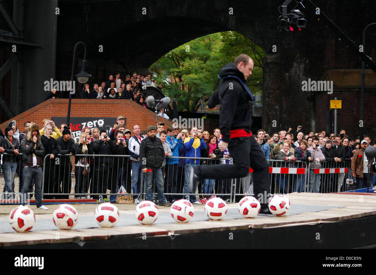 wayne-rooney-seen-filming-a-street-striker-advert-on-a-moving-canal