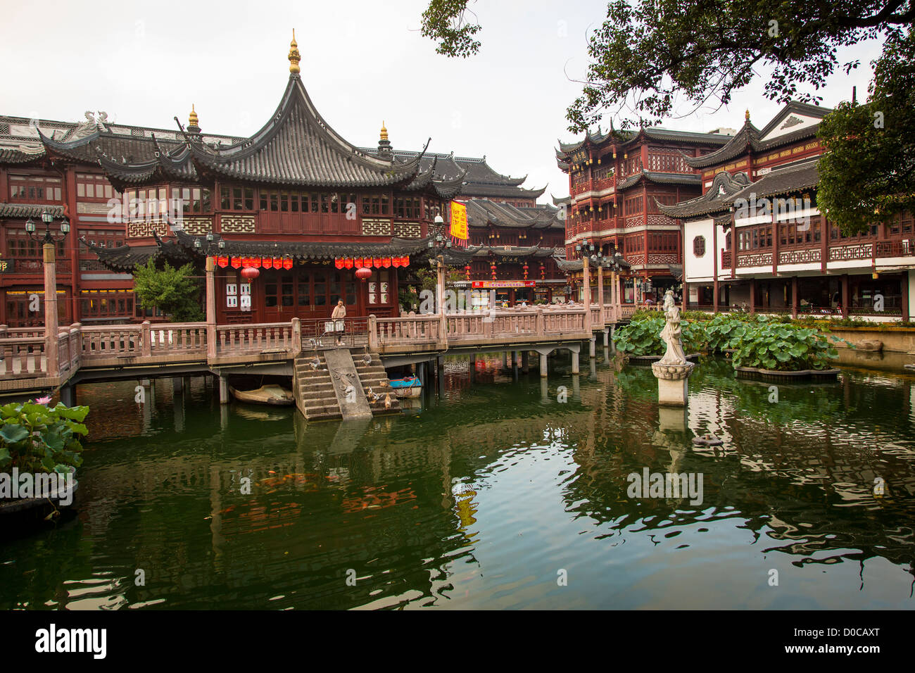View of the Huxinting Teahouse in Yu Yuan Gardens Shanghai, China Stock Photo