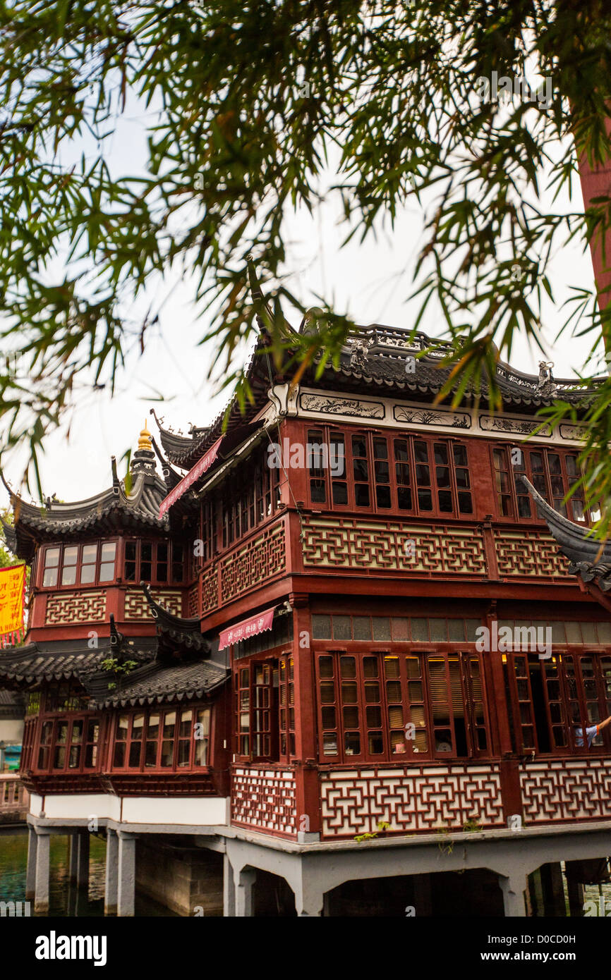 View of the Huxinting Teahouse in Yu Yuan Gardens Shanghai, China Stock