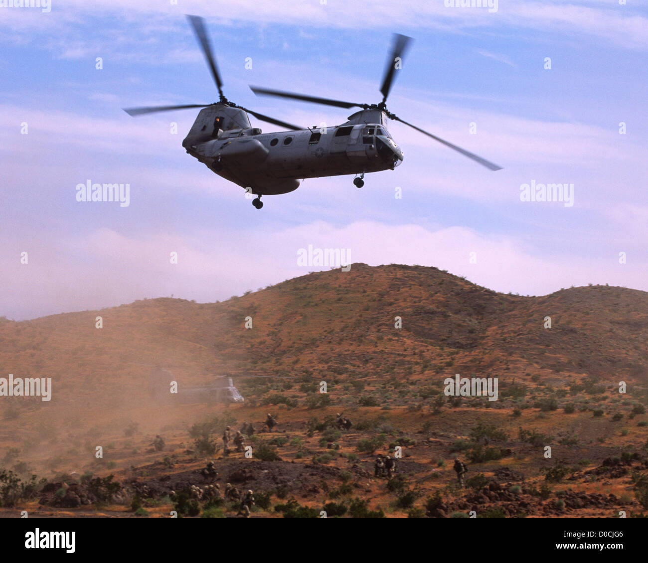 Ch 46 sea knight helicopter hi-res stock photography and images - Alamy