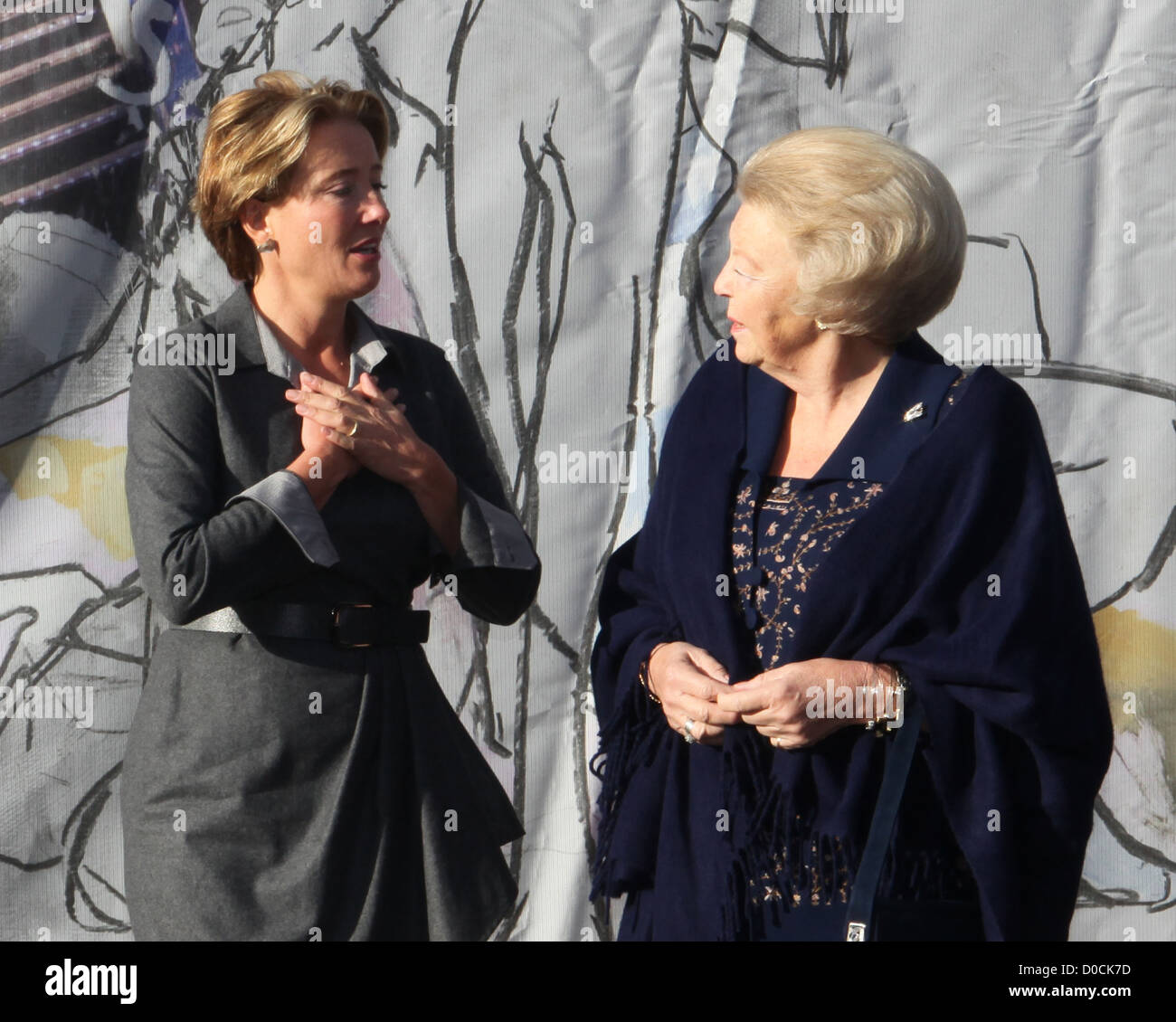 Beatrix Emahauser Emma Thompson meets the queen of the Netherlands, Queen Beatrix, at ...