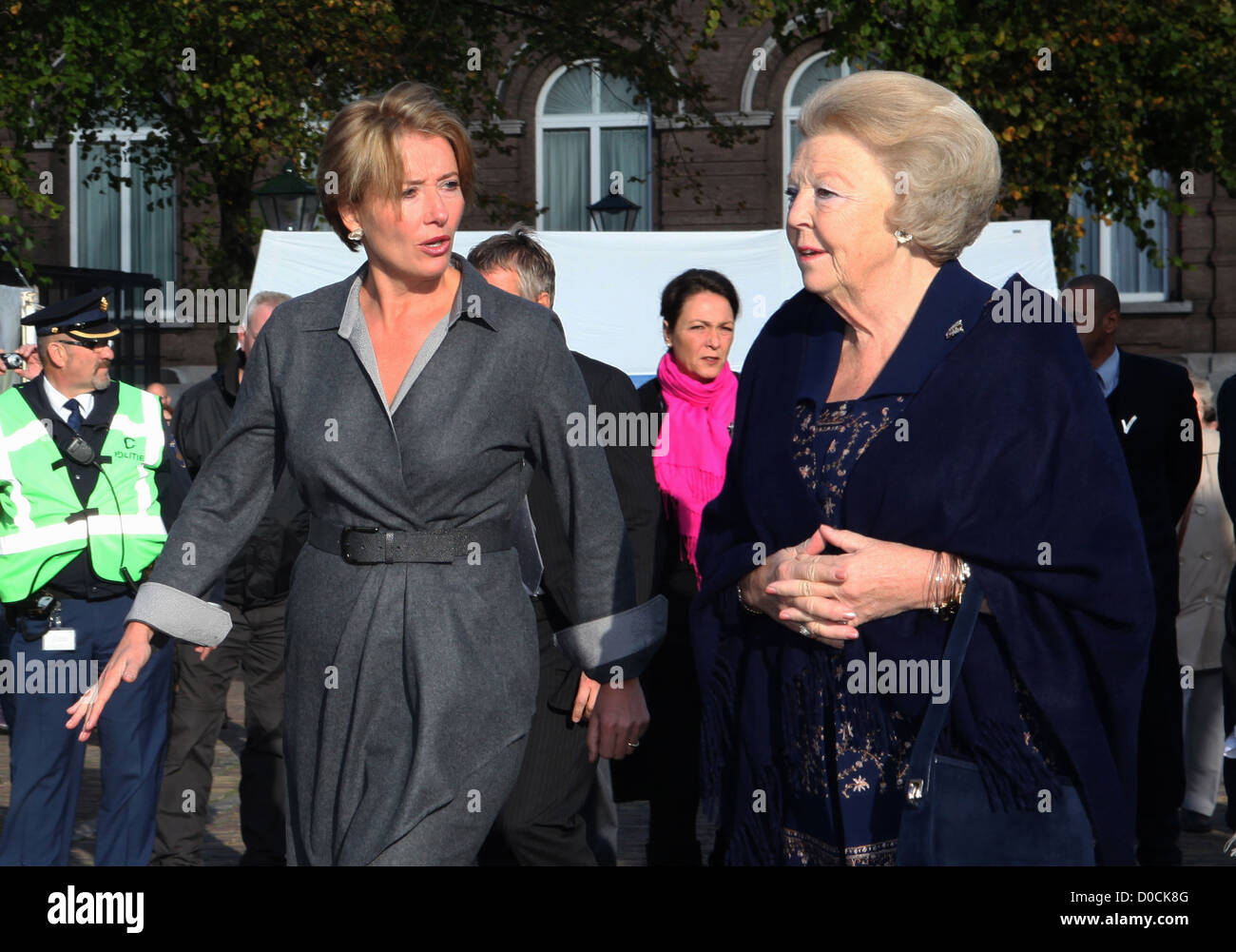 Emma Thompson meets the queen of the Netherlands, Queen Beatrix, 'Journey', an exhibition on human trafficking in The Hague. Stock Photo