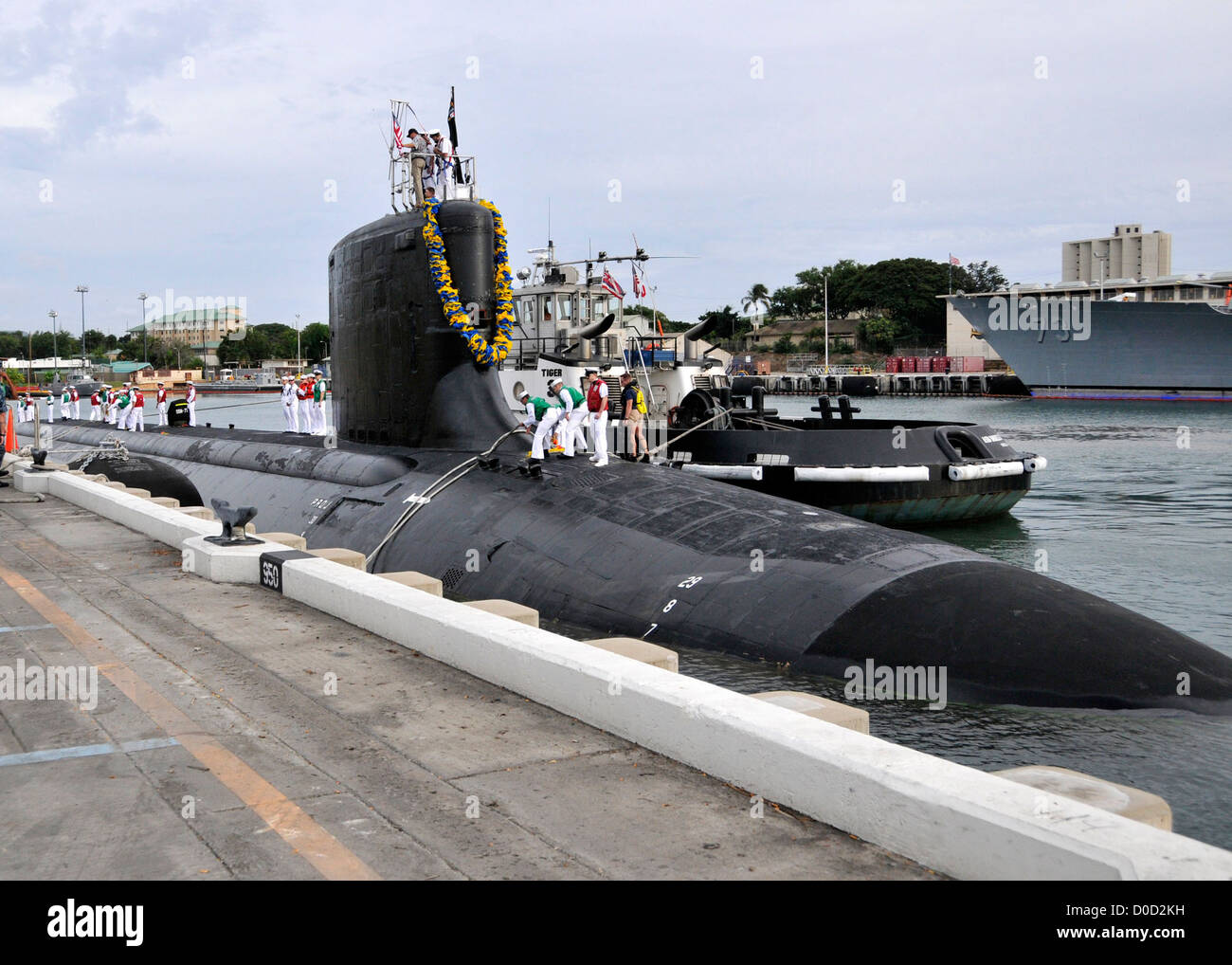 The Virginiaclass fast attack submarine USS Hawaii (SSN 776) returns