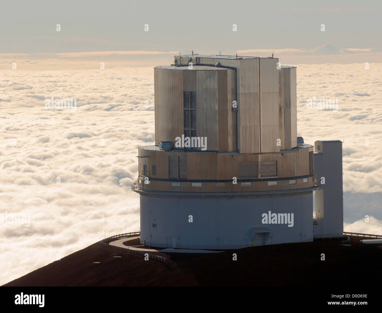 The Subaru Telescope Atop Hawaii's Mauna Kea Stock Photo Alamy