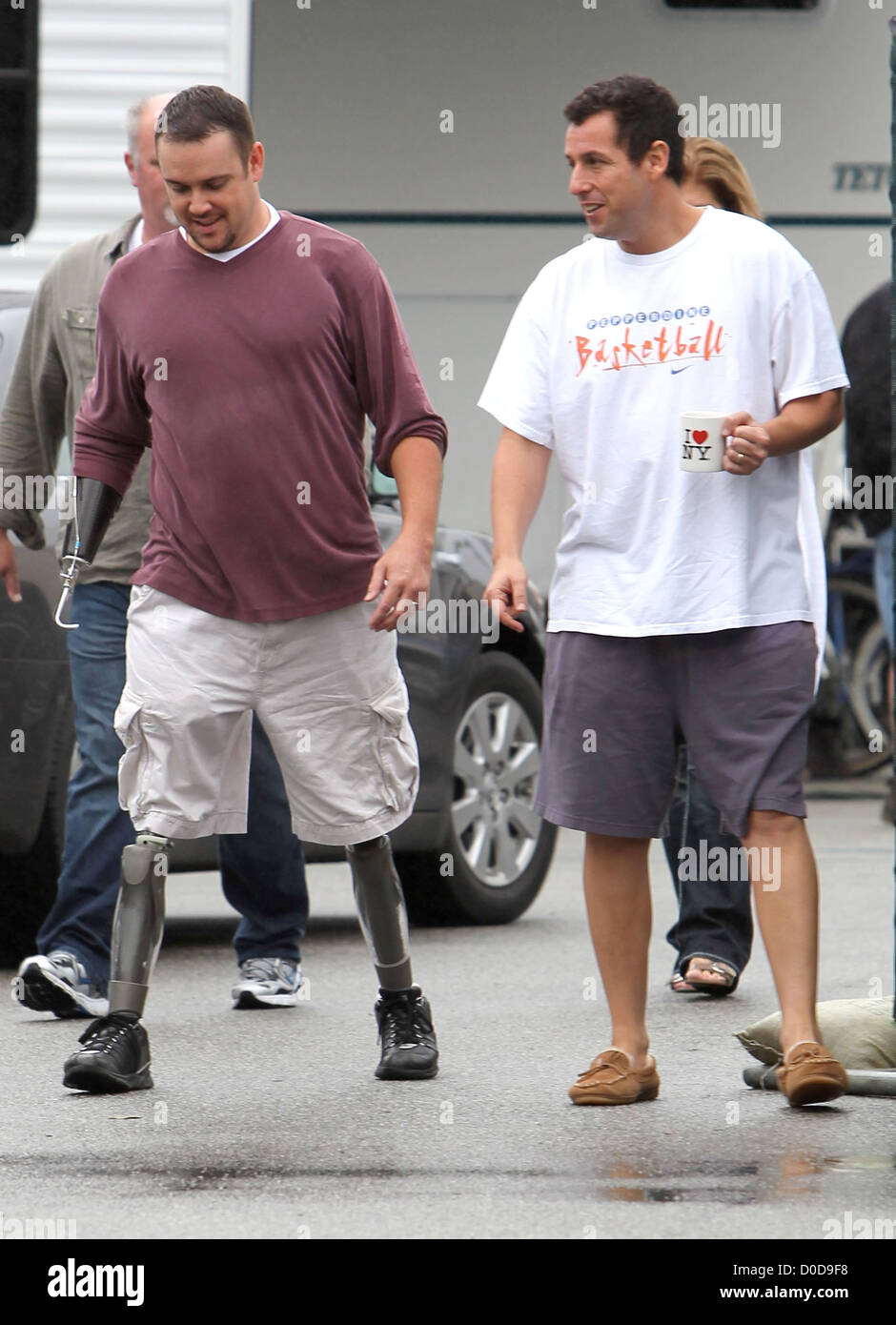 Adam Sandler On The Movie Set For Jack And Jill With An Iraq War Stock Photo Alamy Adam Sandler On The Movie Set For Jack And Jill With An Iraq War Stock Photo Alamy