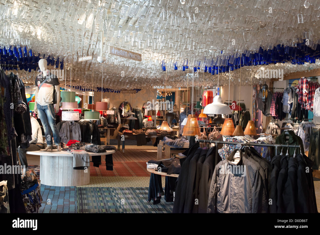 Desigual store hi-res stock photography and images - Alamy