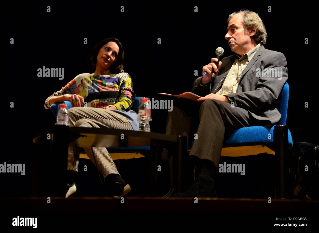 Barcelona, Spain. 22 November 2012. The French independent film muse Jeanne Balibar in a roundtable conversation with a representative of the Cinémathèque de Catalunya during the Festival L'Alternativa Independent Film in Barcelona on November 22, 2012 in the afternoon at the headquarters of the French Institute of Barcelona. Then projected Jacques Rivette's film, in which she acts, 'Ne pas not Touch la hache' Stock Photo