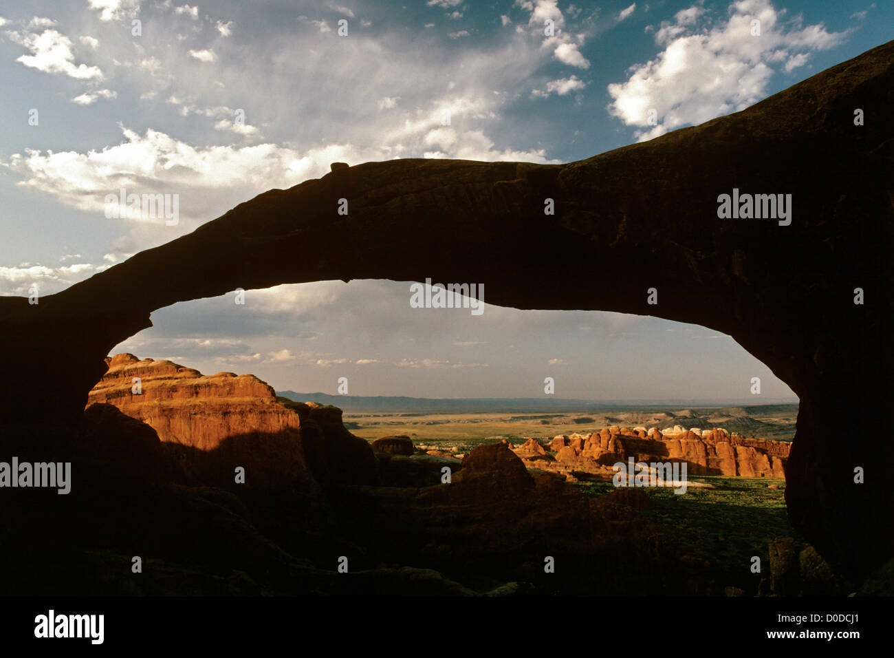 Delicate arch silhouette hi-res stock photography and images - Alamy