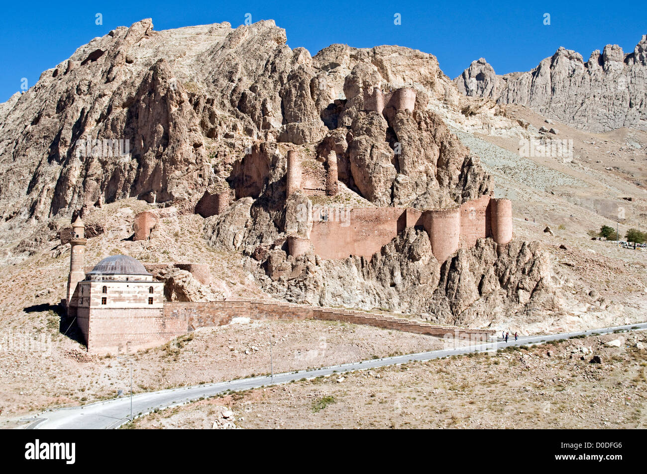 The ancient Urartian fortress and mosque of old Beyazit near the Turkish border with Iran, near Dogubeyazit, eastern Anatolia, Turkey. Stock Photo